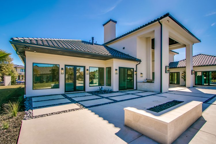 Trace bella court trace-bella-court